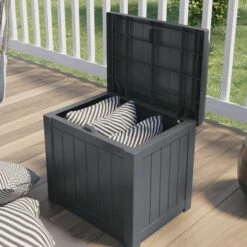 1'10 X 1'5 Suncast 83L Plastic Garden Storage Seat - Cyberspace (0.56m X 0.43m)